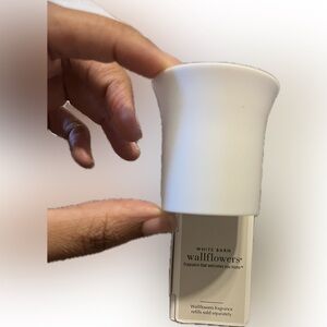 White Barn Wallflowers Fragrance Diffuser - White